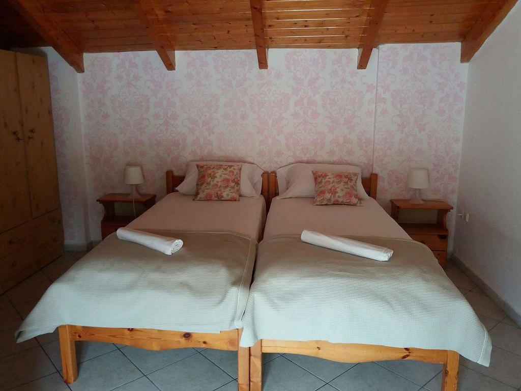 Chloe Attic Villa Agia Efimia Exterior photo